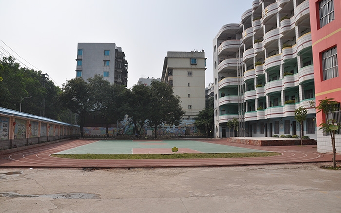 南寧市江北小學(xué)-塑膠跑道和硅PU籃球場(chǎng)